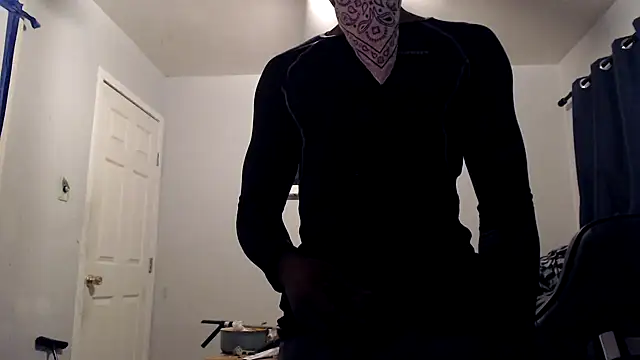 Snapshot of dominatingblacklove chatting on 10-18-25, 05:10 dominatingblacklove online show from 10-18-25, 05:10