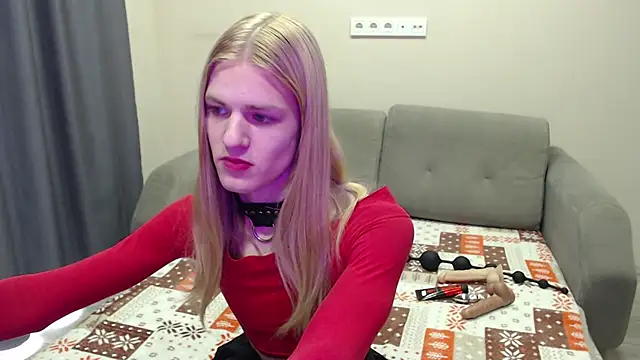 Snapshot of blaire__18 chatting on 02-23-25, 05:45 blaire 18 online show from 02-23-25, 05:45