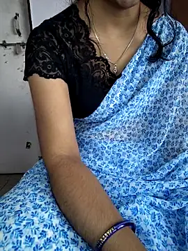 lovelygirl4567 online show from 02-15-26, 04:53