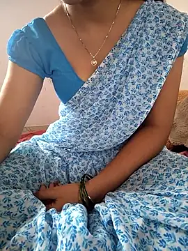 lovelygirl4567 online show from 05-18-26, 05:35