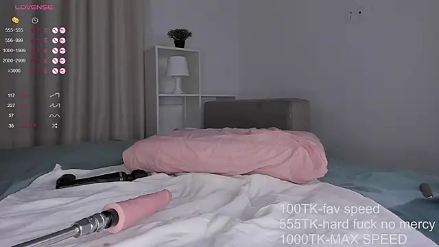 Snapshot of EllyFantasy chatting on 02-02-25, 10:17 EllyFantasy online show from 02-02-25, 10:17