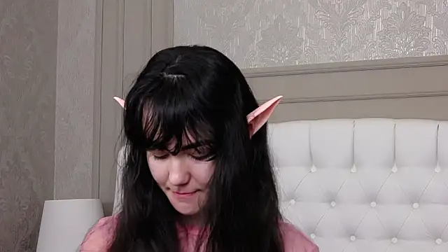 Snapshot of Little__Iris chatting on 03-09-25, 04:27 Little Iris online show from 03-09-25, 04:27