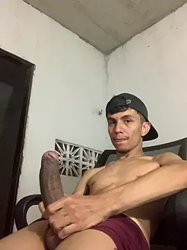 gabrielzinnnn085 online show from 08-03-26, 10:35