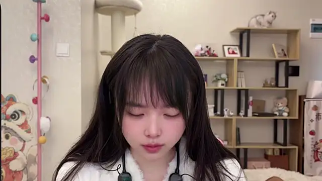 Chenjing0 online show from 12-22-25, 04:20