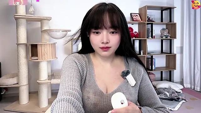 Chenjing0 online show from 07-12-26, 12:18