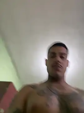 TiagopirocudoMG online show from 04-15-26, 05:20