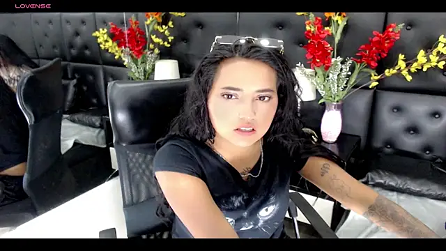 Snapshot of Carolaine01 chatting on 01-17-25, 08:11 Carolaine01 online show from 01-17-25, 08:11