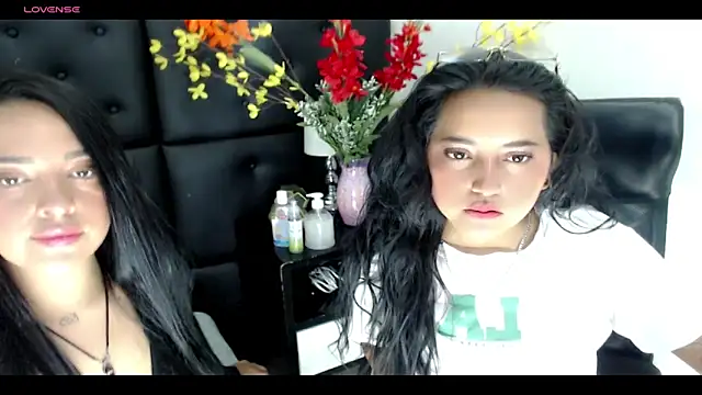 Snapshot of Carolaine01 chatting on 01-25-25, 08:31 Carolaine01 online show from 01-25-25, 08:31