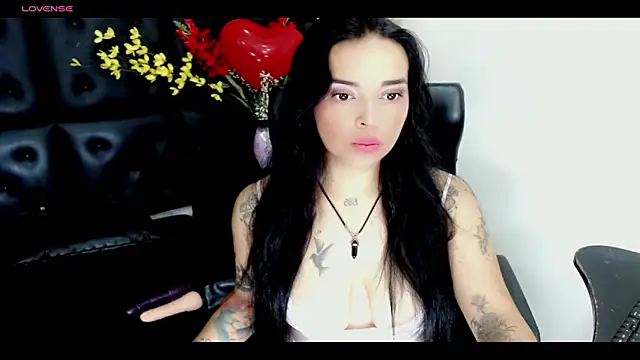 Snapshot of Carolaine01 chatting on 02-17-25, 10:03 Carolaine01 online show from 02-17-25, 10:03