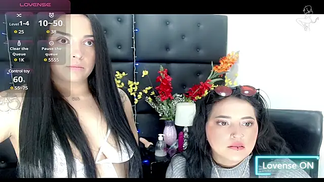 Snapshot of Carolaine01 chatting on 03-18-25, 10:04 Carolaine01 online show from 03-18-25, 10:04