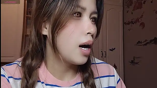 Lucky-xiuxiu online show from 02-22-25, 06:17