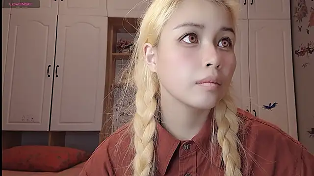 Lucky-xiuxiu online show from 02-26-25, 01:21