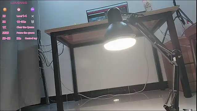 Lucky-xiuxiu online show from 10-12-25, 03:00