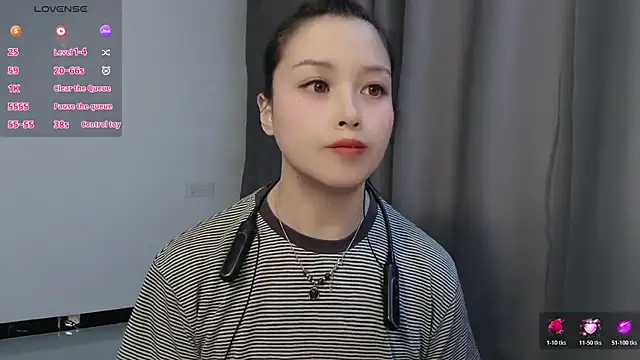 Lucky-xiuxiu online show from 11-19-25, 02:50