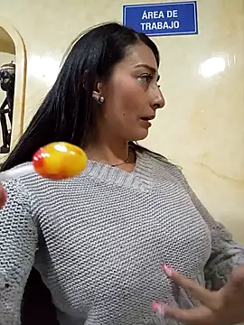 BELLA--26 online show from 02-10-25, 10:40