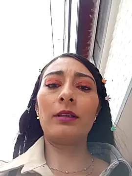 BELLA--26 online show from 02-12-25, 07:24