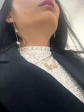 BELLA--26 online show from 11-07-25, 02:17