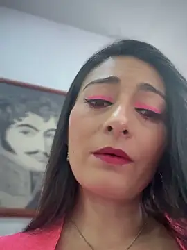 BELLA--26 online show from 12-18-25, 02:01