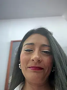 BELLA--26 online show from 01-06-26, 01:48