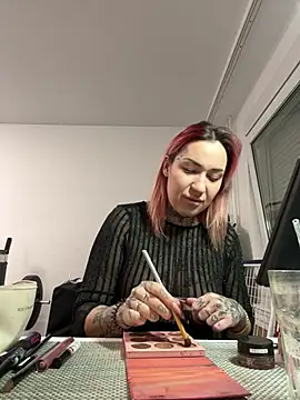 Snapshot of Mia-Fuchs chatting on 03-03-25, 07:06 Mia-Fuchs online show from 03-03-25, 07:06