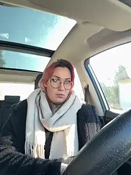 Snapshot of Mia-Fuchs chatting on 03-05-25, 08:43 Mia-Fuchs online show from 03-05-25, 08:43