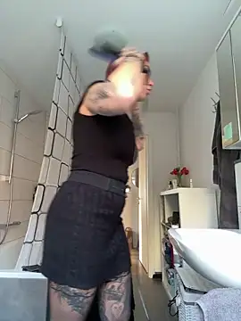 Snapshot of Mia-Fuchs chatting on 03-09-25, 07:34 Mia-Fuchs online show from 03-09-25, 07:34