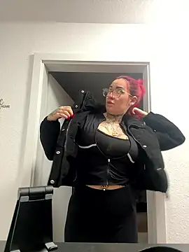 Snapshot of Mia-Fuchs chatting on 01-07-26, 12:51 Mia-Fuchs online show from 01-07-26, 12:51