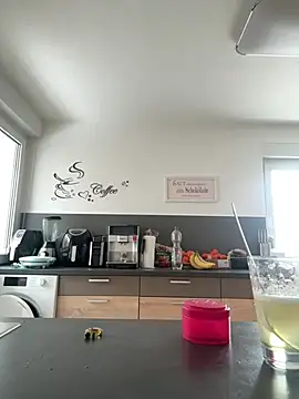 Snapshot of Mia-Fuchs chatting on 01-11-26, 10:42 Mia-Fuchs online show from 01-11-26, 10:42