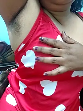 Snapshot of _MilkyBar chatting on 11-21-25, 05:00 MilkyBar online show from 11-21-25, 05:00