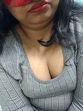 Snapshot of _MilkyBar chatting on 12-02-25, 04:24 MilkyBar online show from 12-02-25, 04:24