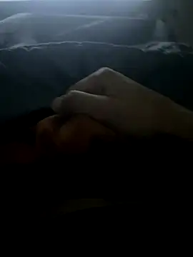 Snapshot of leisurelycriminal chatting on 11-28-25, 01:30 leisurelycriminal online show from 11-28-25, 01:30