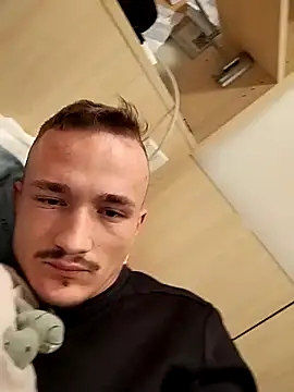 frankthefuck69 online show from 11-21-25, 09:24