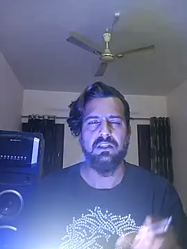 Snapshot of MAGNETICDADDY8 chatting on 01-05-25, 06:35 MAGNETICDADDY8 online show from 01-05-25, 06:35