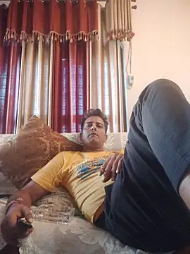 Snapshot of MAGNETICDADDY8 chatting on 10-15-25, 09:20 MAGNETICDADDY8 online show from 10-15-25, 09:20