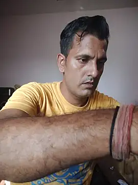 Snapshot of MAGNETICDADDY8 chatting on 10-16-25, 09:43 MAGNETICDADDY8 online show from 10-16-25, 09:43