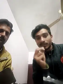 Snapshot of MAGNETICDADDY8 chatting on 11-25-25, 01:00 MAGNETICDADDY8 online show from 11-25-25, 01:00