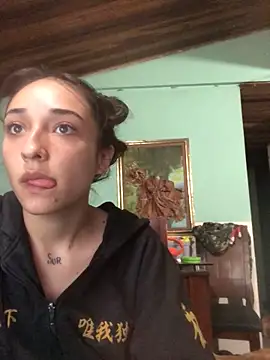 Snapshot of NickiYoung chatting on 02-08-25, 11:13 NickiYoung online show from 02-08-25, 11:13