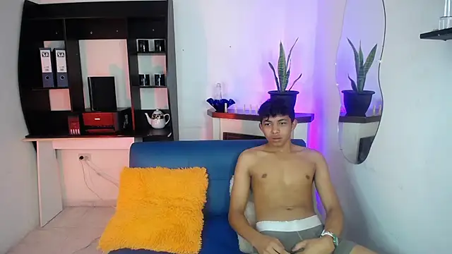 twinkmilk  online show from 02-28-25, 11:36