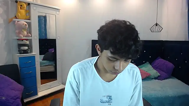 twinkmilk  online show from 03-08-25, 09:29