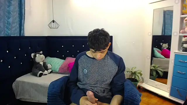 twinkmilk  online show from 03-19-25, 03:08