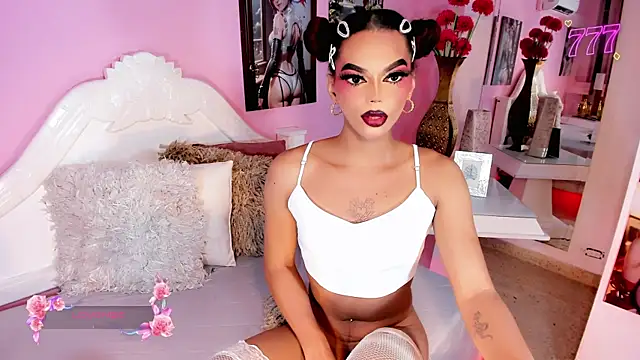 Snapshot of Diva_Smith02 chatting on 07-15-26, 11:37 Diva Smith02 online show from 07-15-26, 11:37