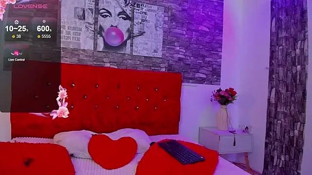 Snapshot of Emily_sc chatting on 01-11-25, 03:31 Emily sc online show from 01-11-25, 03:31