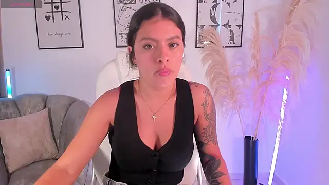 NiiaEvanss online show from 10-02-25, 03:30