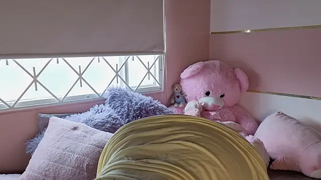 Charlotte  Miller online show from 09-28-25, 01:05