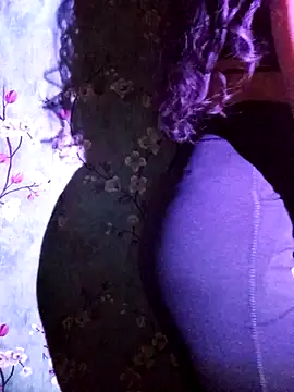 Snapshot of Angelnirvanaa chatting on 10-16-25, 02:18 Angelnirvanaa online show from 10-16-25, 02:18