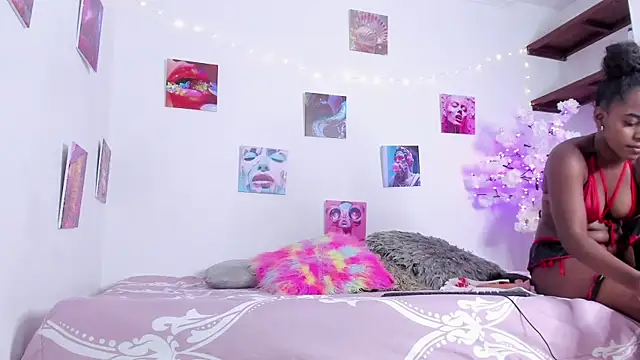 Snapshot of ebony_cutte chatting on 01-29-25, 08:04 ebony cutte online show from 01-29-25, 08:04