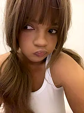 Snapshot of AwkwardJasminee chatting on 11-23-25, 12:38 AwkwardJasminee online show from 11-23-25, 12:38