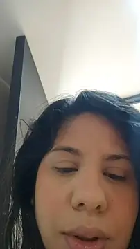 Snapshot of downsonMia chatting on 06-21-26, 01:24 downsonMia online show from 06-21-26, 01:24