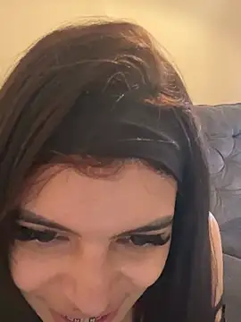 Snapshot of LawrencyLarry chatting on 01-19-25, 07:37 LawrencyLarry online show from 01-19-25, 07:37