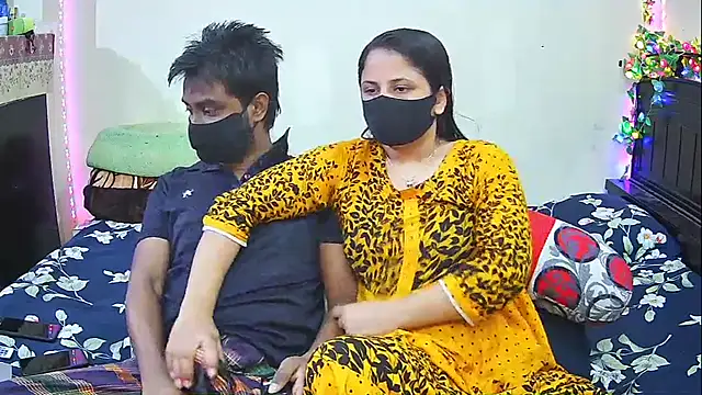 Hot Nila online show from 02-15-26, 03:47